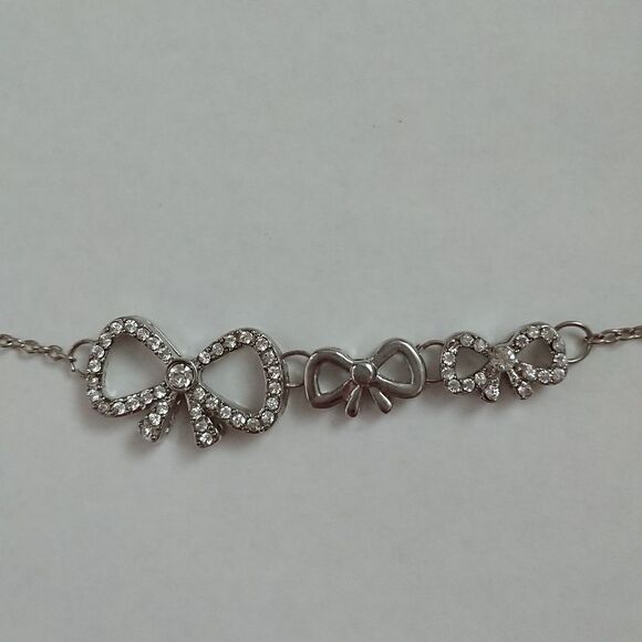 Sweet bow necklace - Picture 2 of 3